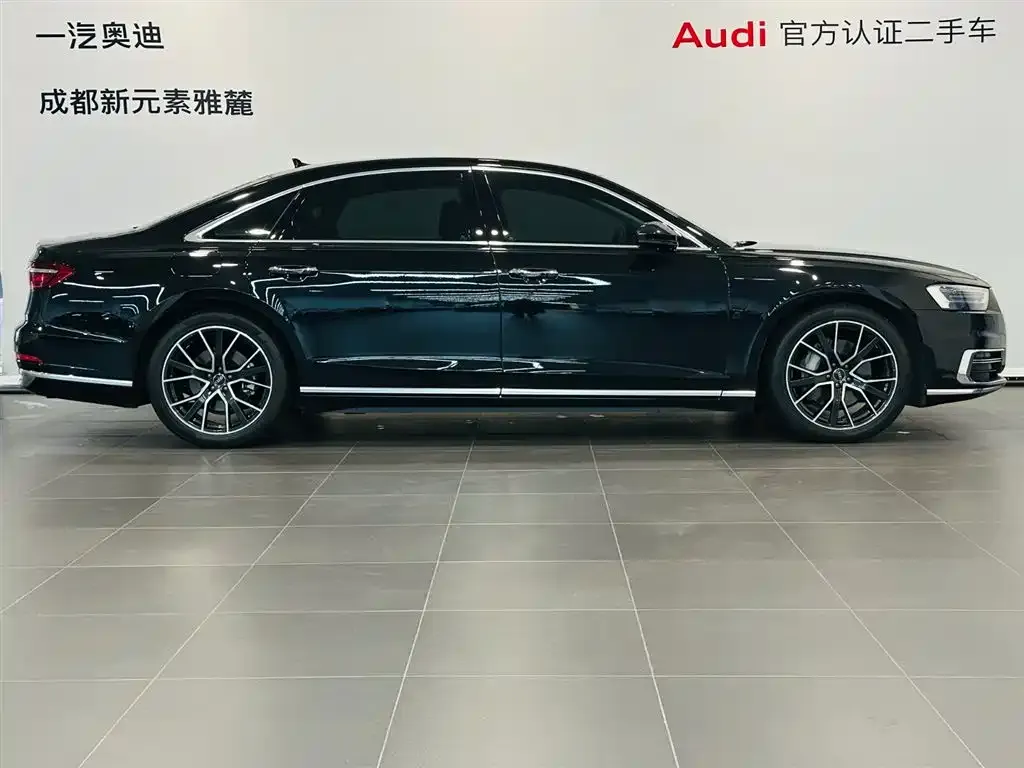 Audi A8 — фото 7