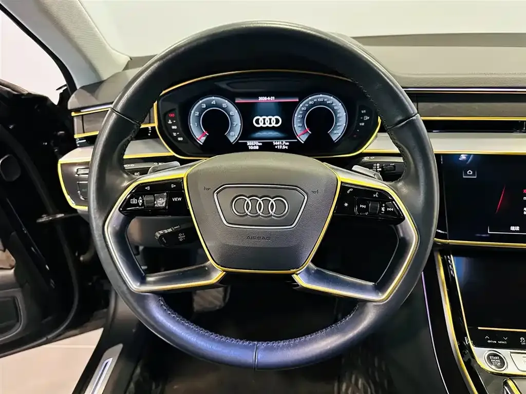 Audi A8 — фото 6