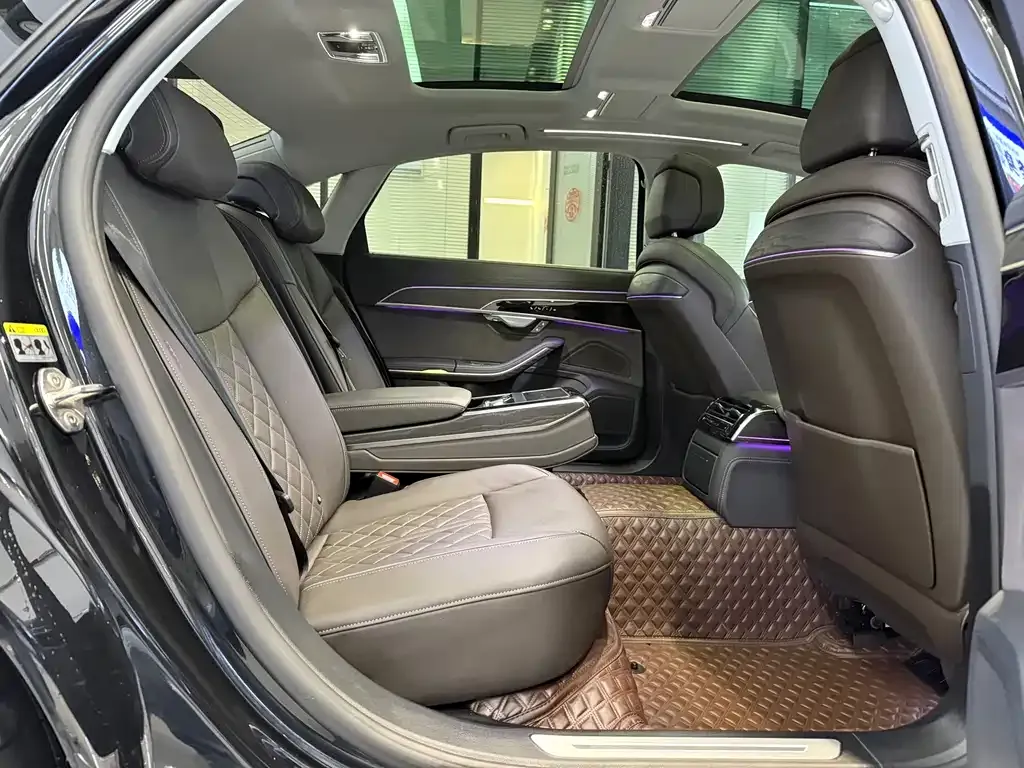 Audi A8 2024 из CN, фото 7