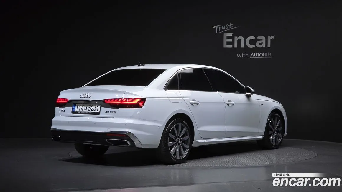 Audi A4 — фото 4
