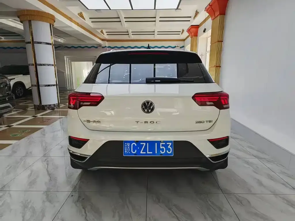 Volkswagen T-Roc — фото 3