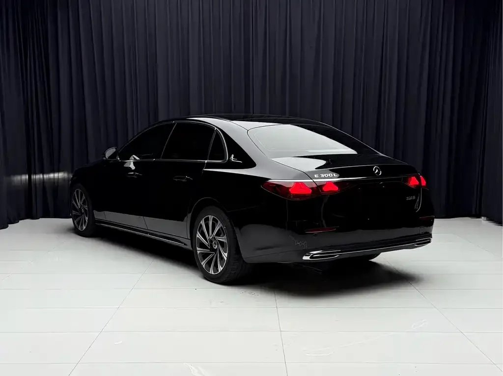 Mercedes-Benz E-Class 2024 из CN, фото 4