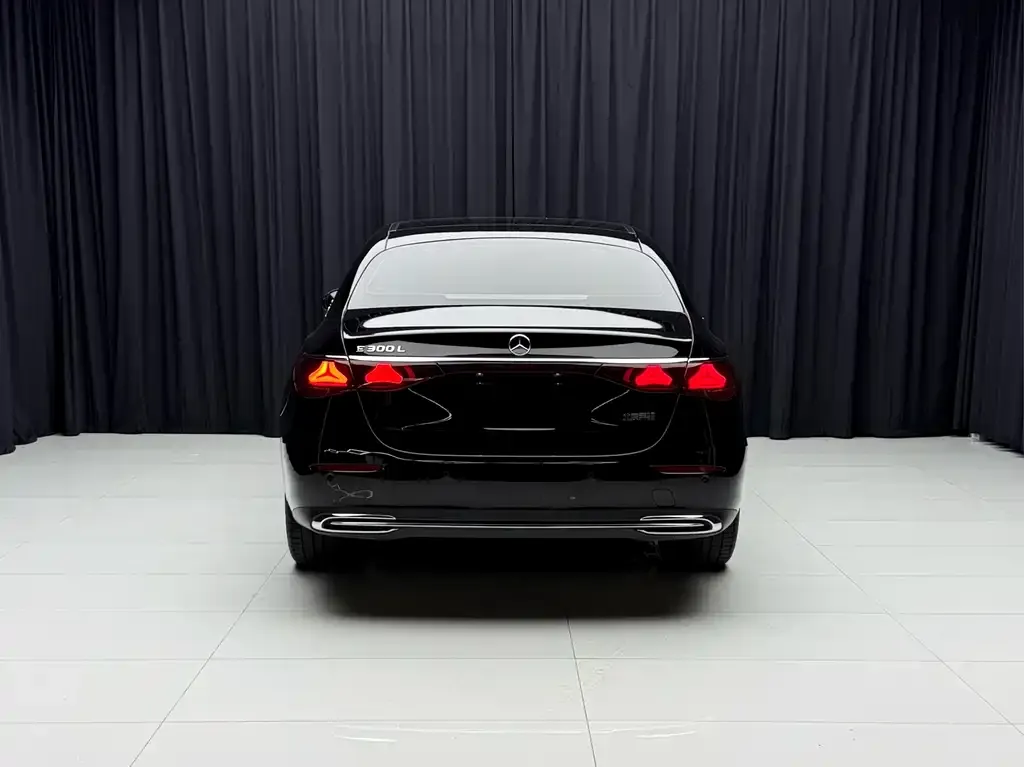 Mercedes-Benz E-Class 2024 из CN, фото 5