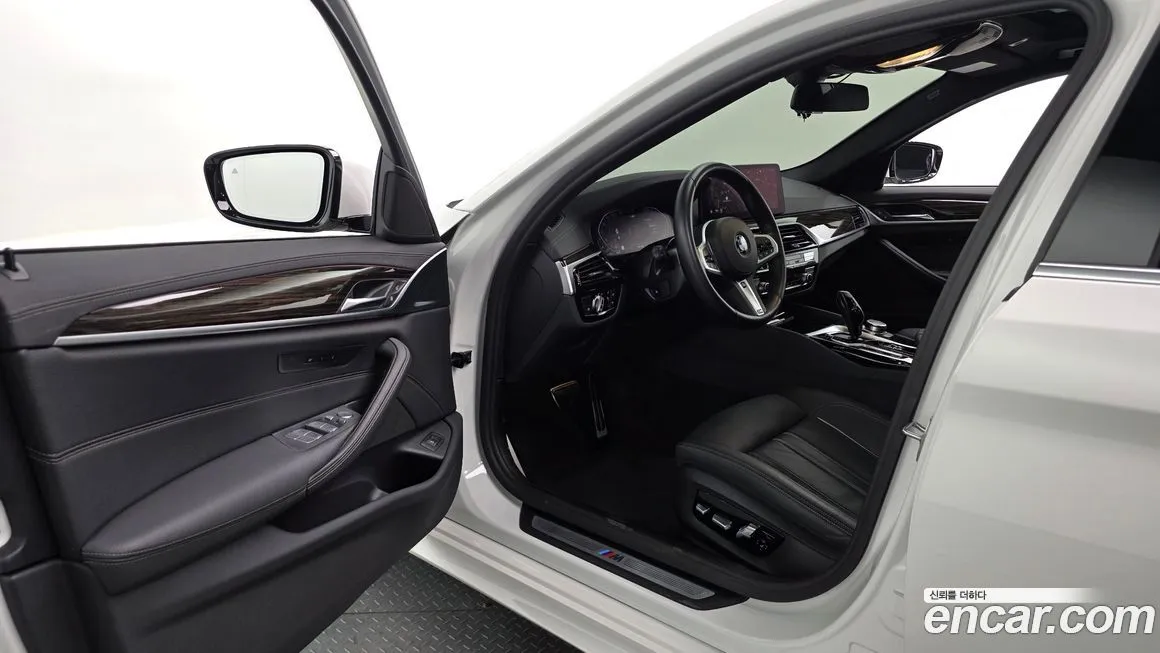 BMW 5-Series 2022 из KR, фото 3