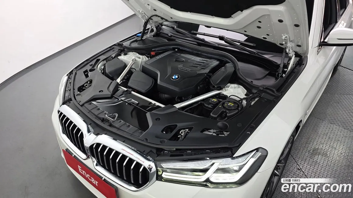 BMW 5-Series 2022 из KR, фото 10