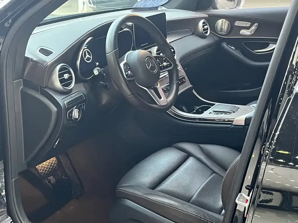 Mercedes-Benz GLC 2023 из CN, фото 3