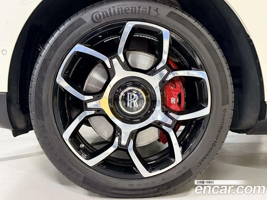 Rolls-Royce Cullinan 2022 из KR, фото 8