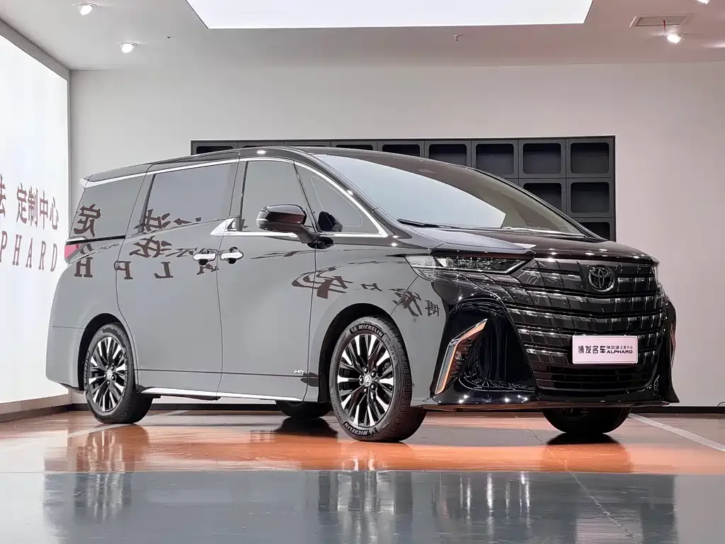 Toyota Alphard — фото 3