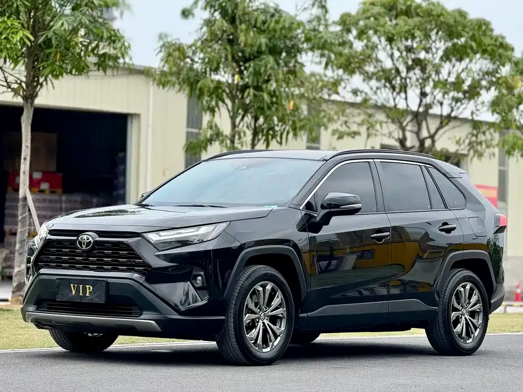 Toyota RAV4 2024 из CN, фото 1