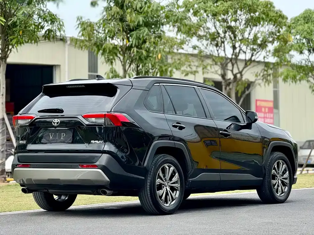 Toyota RAV4 2024 из CN, фото 7