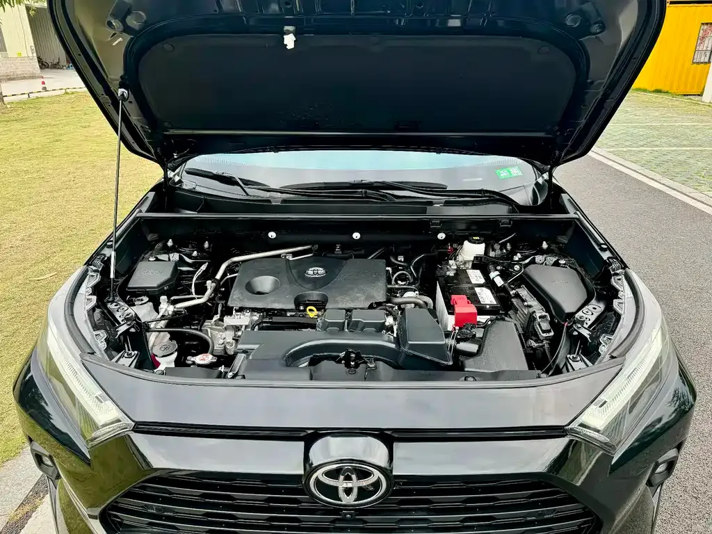 Toyota RAV4 2024 из CN, фото 5