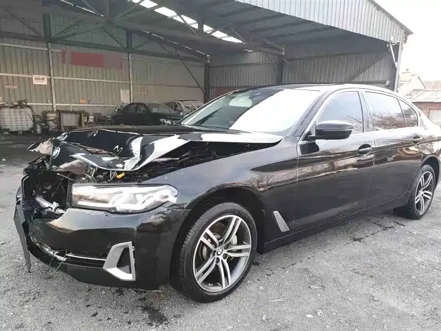 BMW 5 Series — фото 2