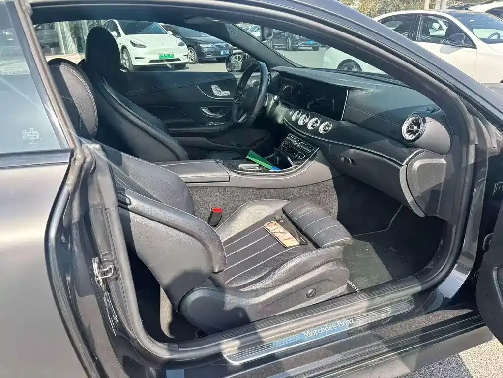 Mercedes-Benz E-Class (Import) — фото 5