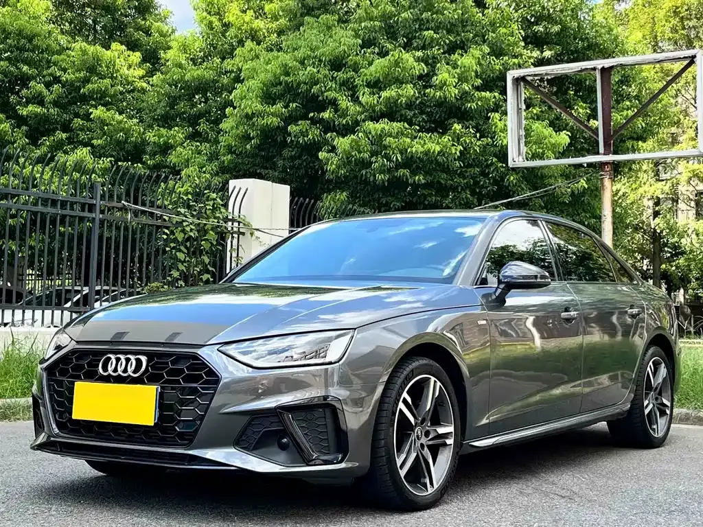Audi A4L 2022 из CN, фото 1