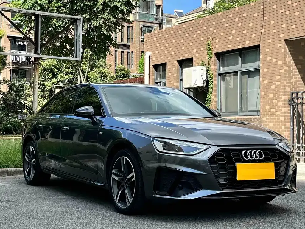 Audi A4L 2022 из CN, фото 10