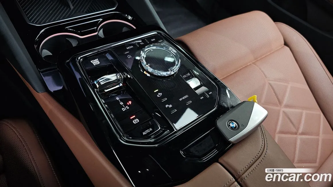 BMW 5-Series 2025 из KR, фото 10