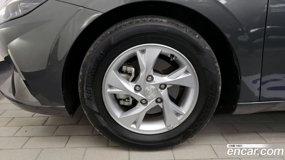 Hyundai AVANTE — фото 3
