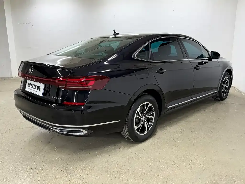 Volkswagen Passat 2022 из CN, фото 9