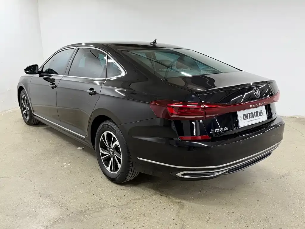 Volkswagen Passat 2022 из CN, фото 10