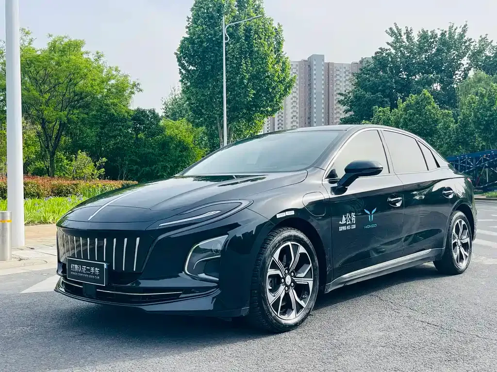 Hongqi E-QM5 — фото 1