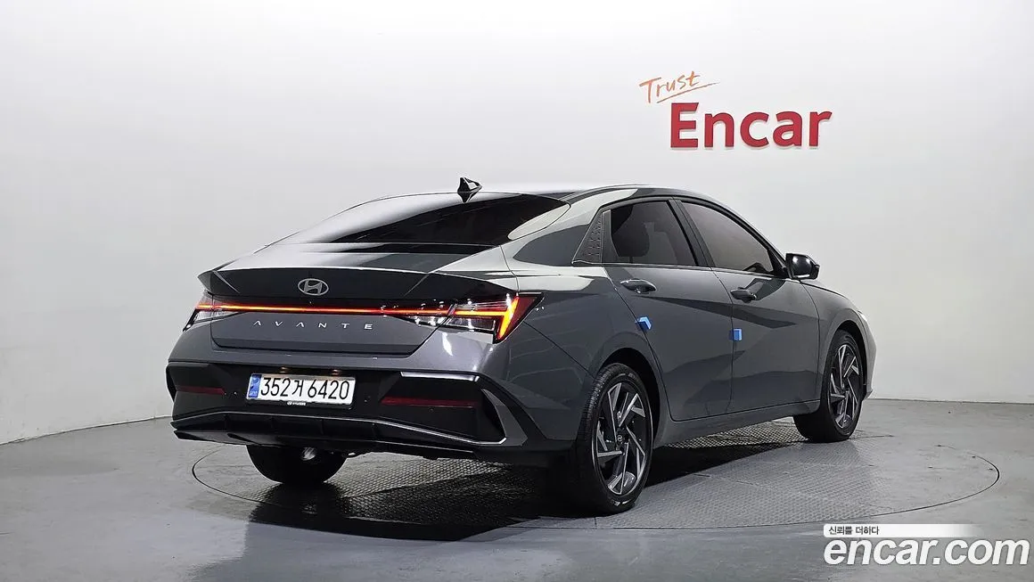 Hyundai AVANTE — фото 2