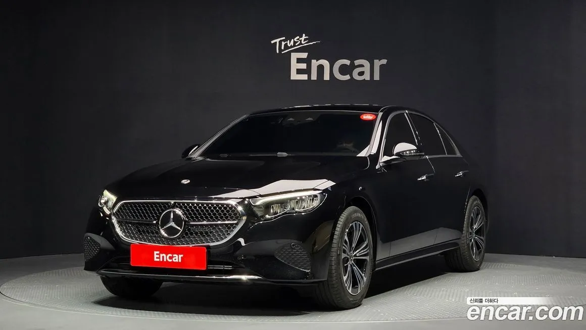 Mercedes-Benz E-Class — фото 1