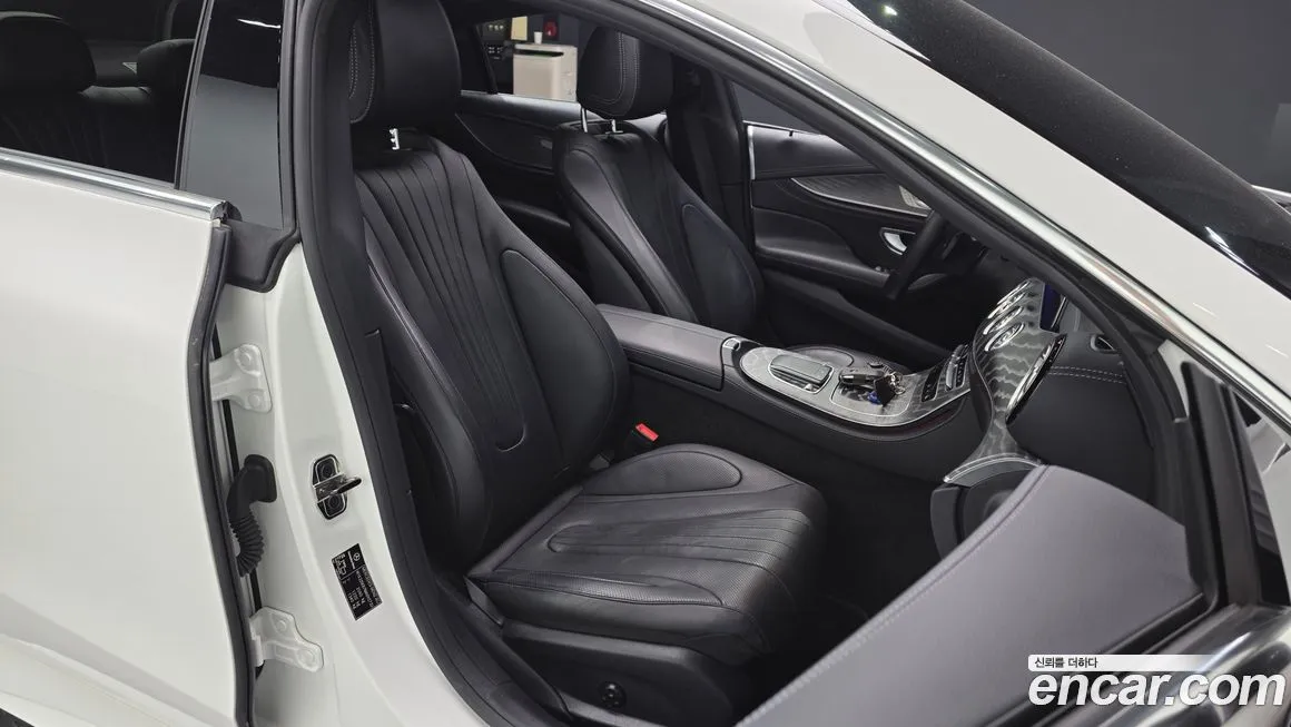 Mercedes-Benz CLS-Class — фото 10