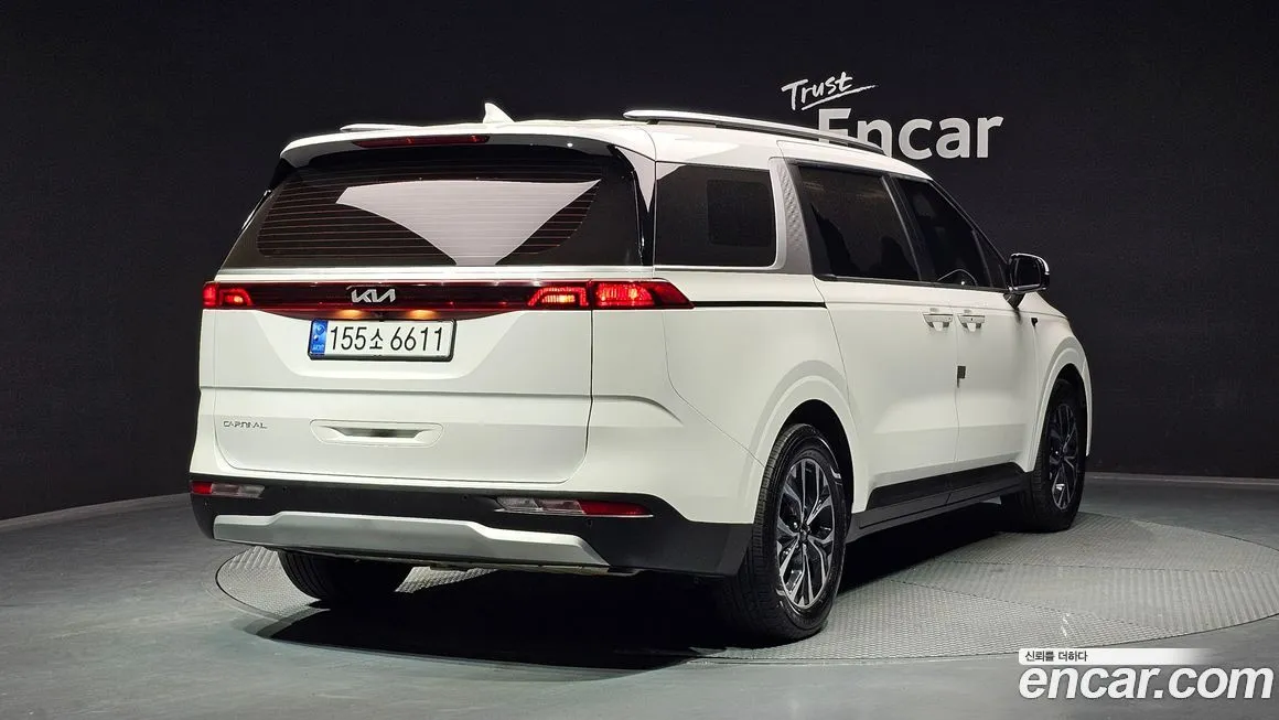 Kia Carnival — фото 5
