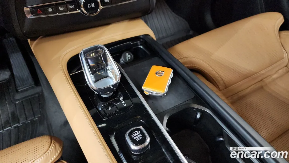 Volvo XC90 2023 из KR, фото 3