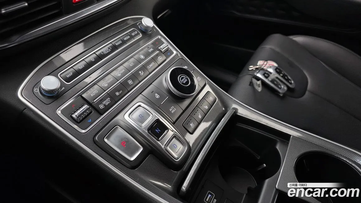 Hyundai Santafe — фото 8