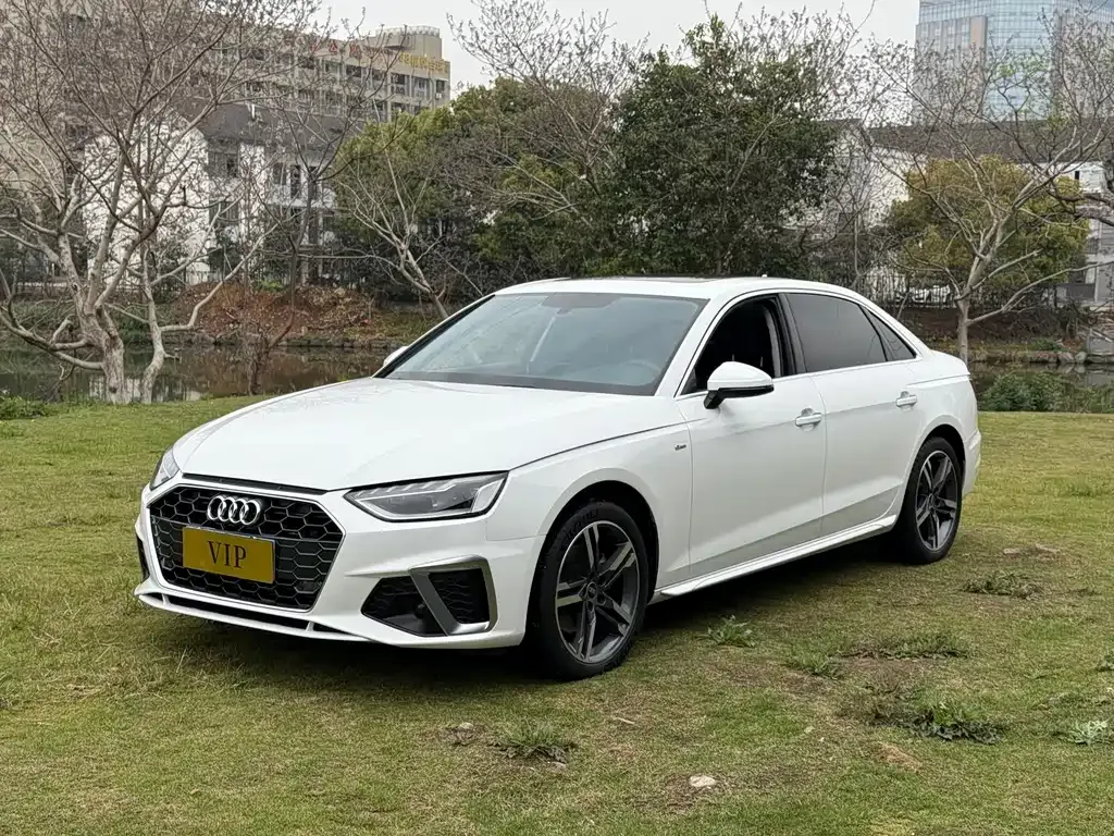 Audi A4L 2022 из CN, фото 1
