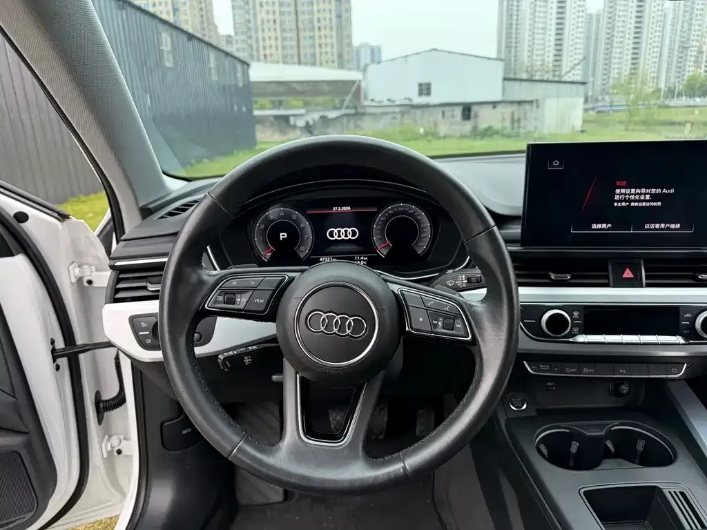 Audi A4L 2022 из CN, фото 2
