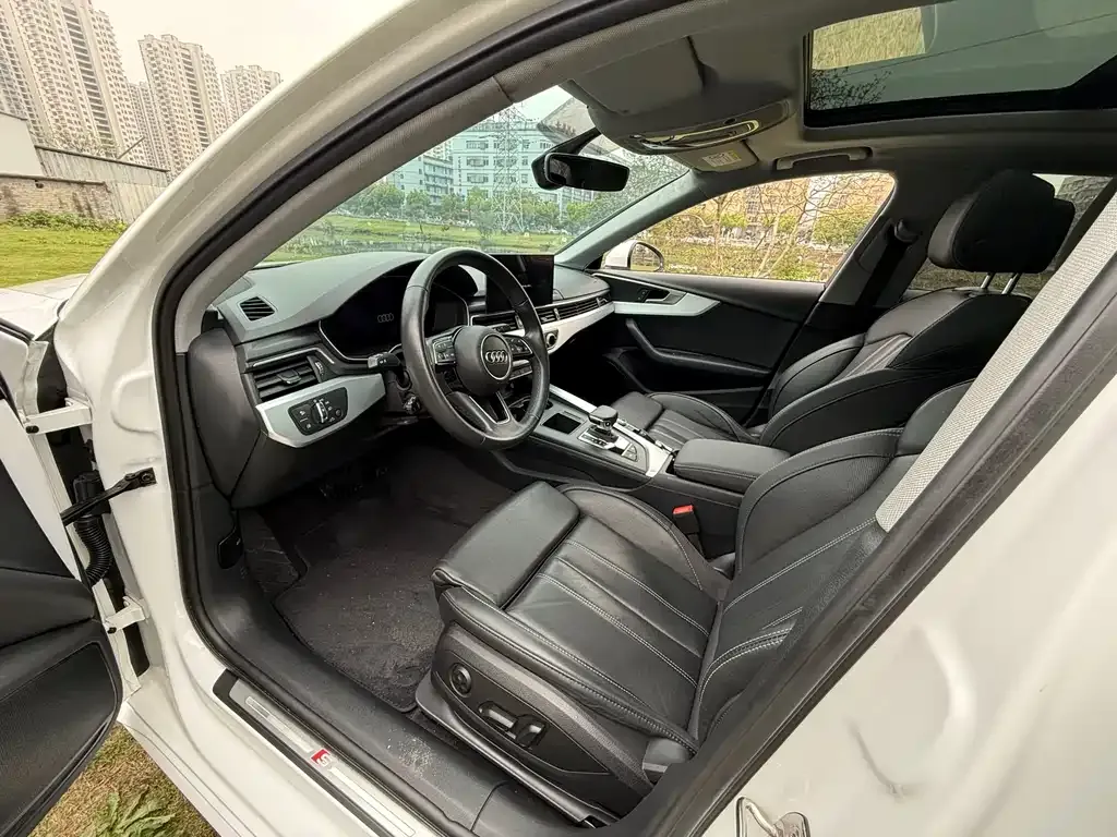 Audi A4L 2022 из CN, фото 8