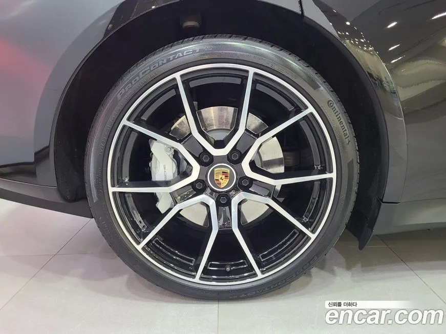 Porsche Taycan 2024 из KR, фото 10