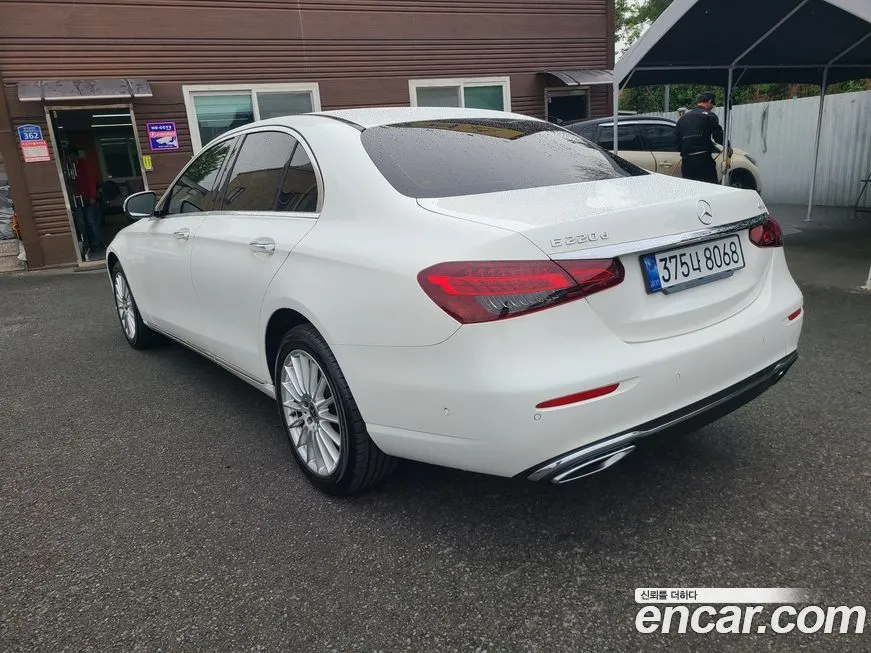 Mercedes-Benz E-Class 2021 из KR, фото 2