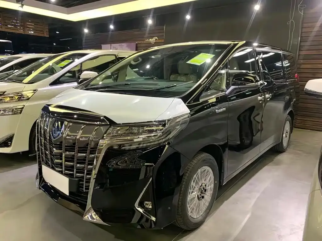 Toyota Alphard 2023 из CN, фото 1