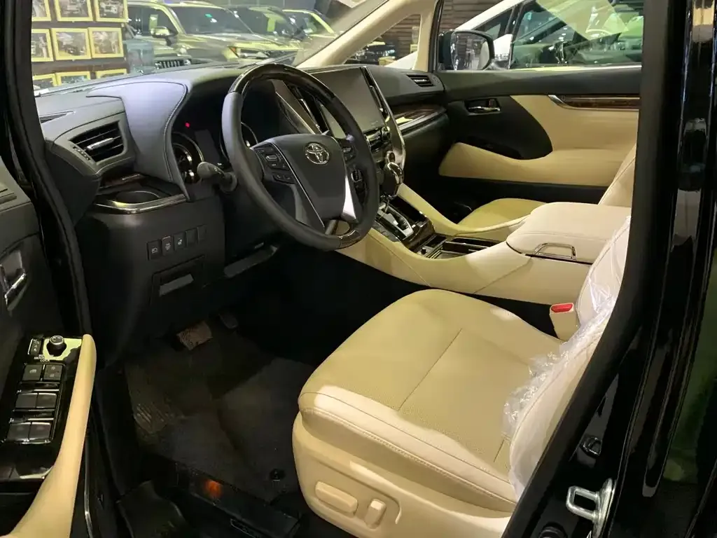 Toyota Alphard 2023 из CN, фото 4