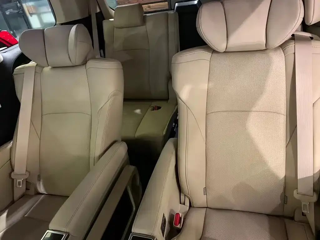 Toyota Alphard 2023 из CN, фото 3