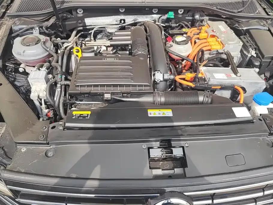 Volkswagen Magotan GTE PHEV 2021 из CN, фото 10