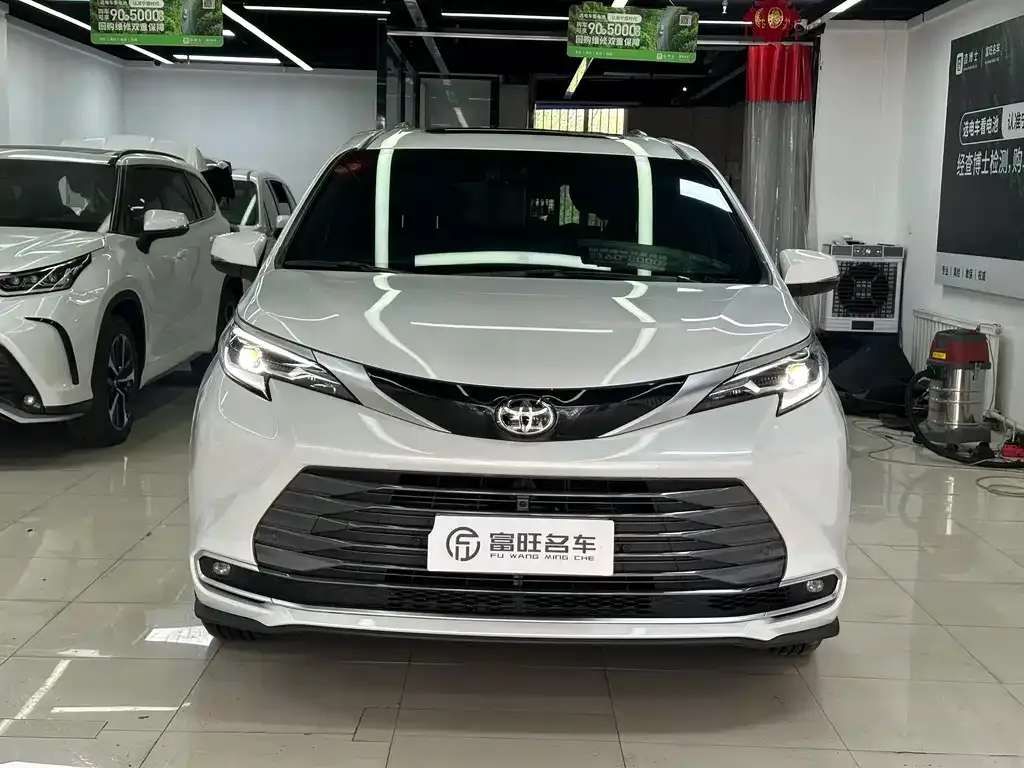 Toyota Sienna 2025 из CN, фото 5