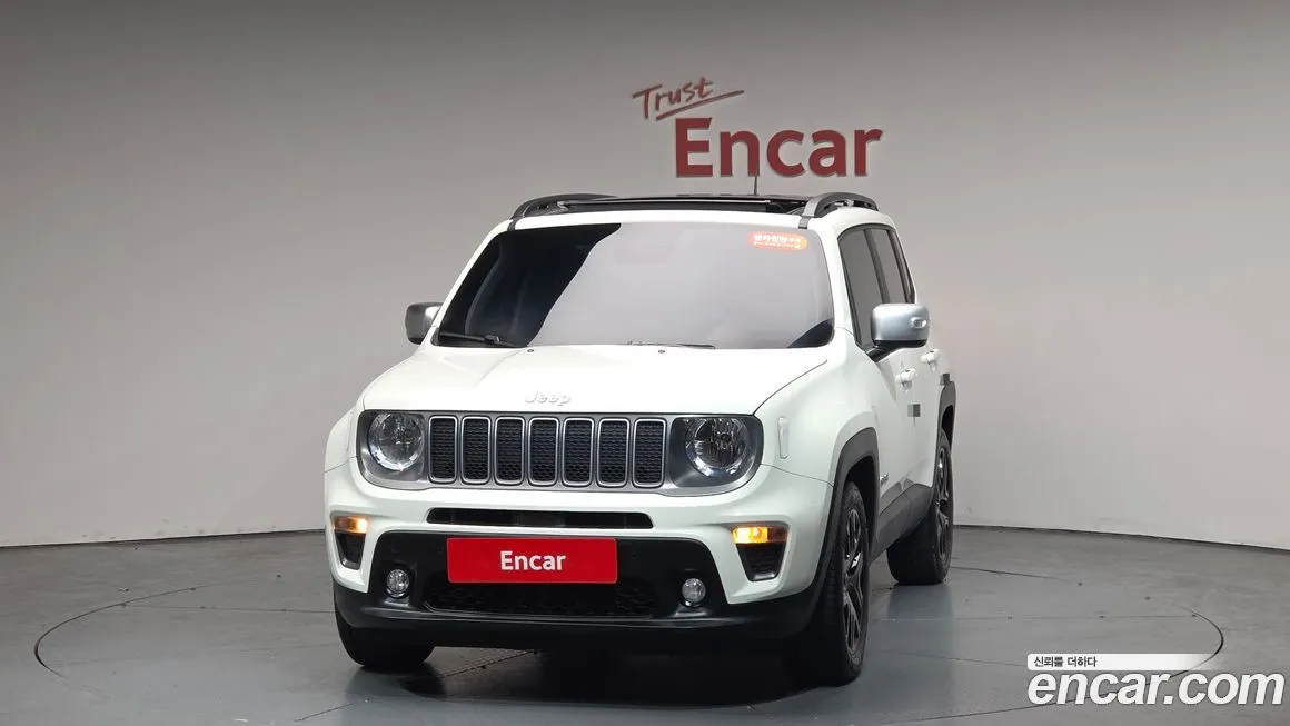 Jeep Renegade — фото 2