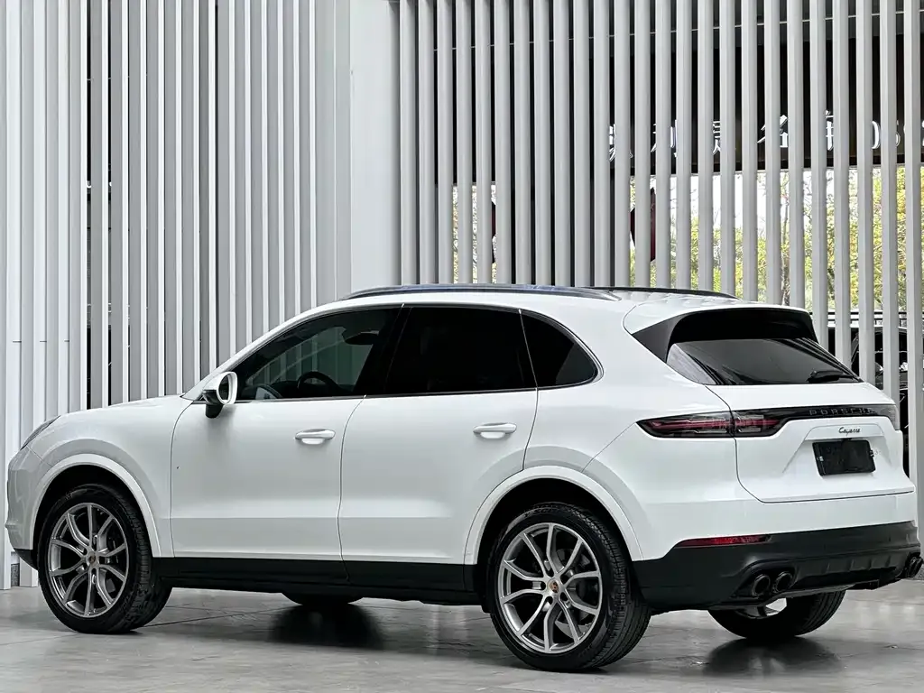 Porsche Cayenne — фото 3