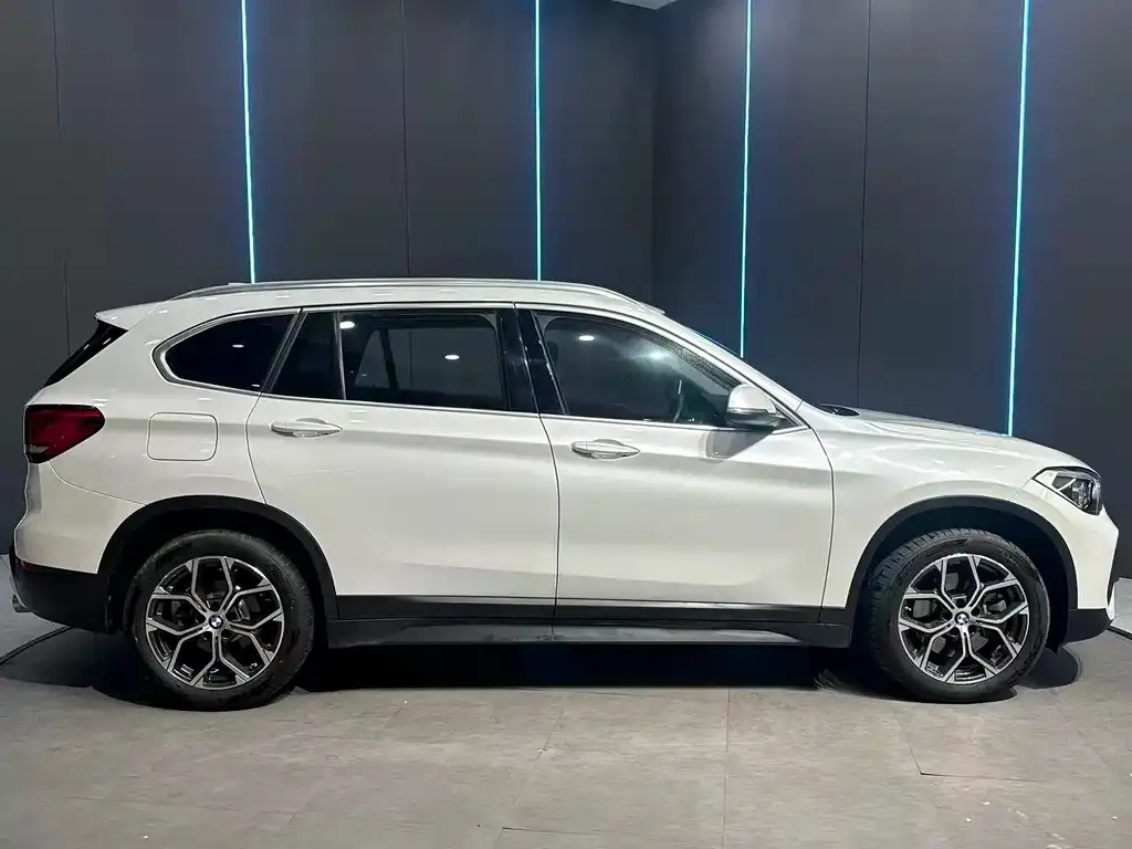 BMW X1 — фото 3