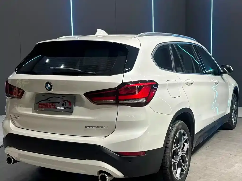 BMW X1 — фото 6