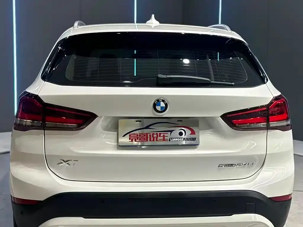 BMW X1 — фото 2