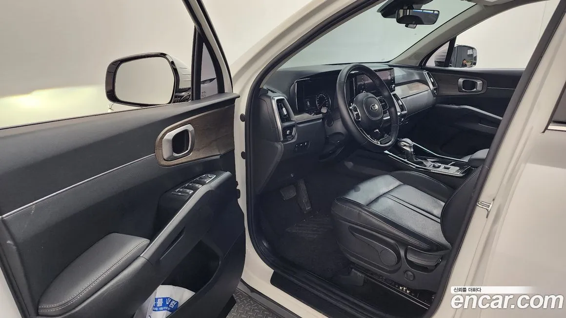 Kia Sorento — фото 8