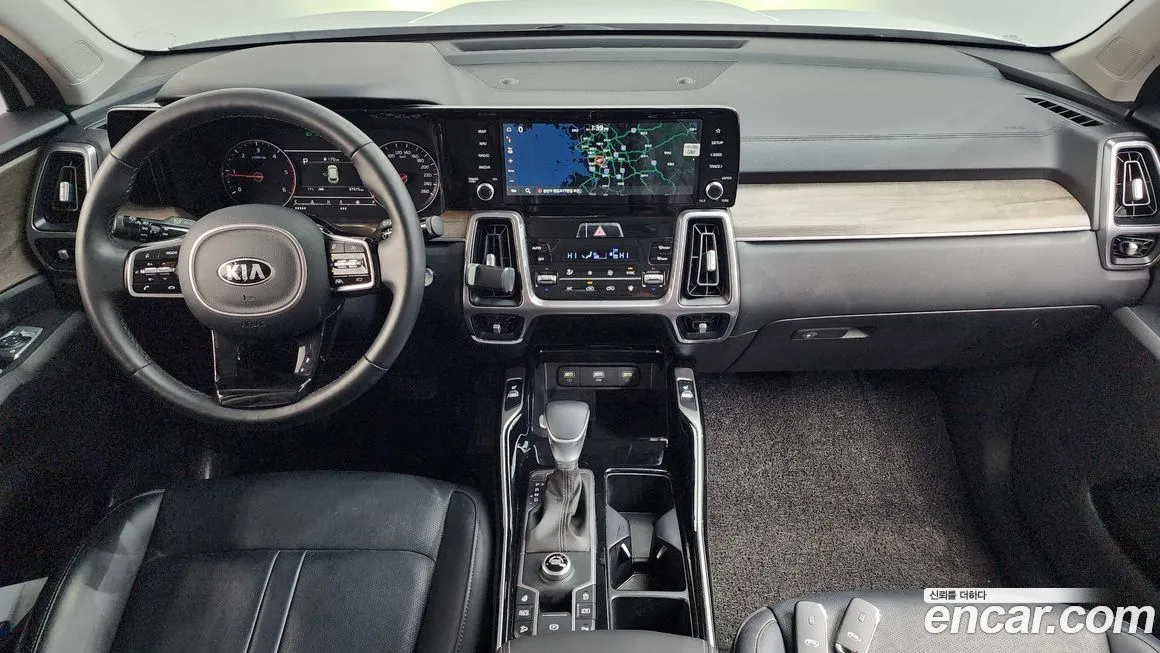Kia Sorento — фото 10