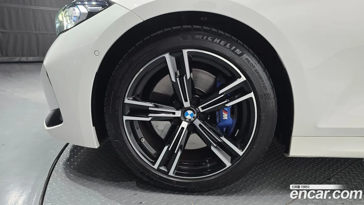 BMW 3-Series 2024 из KR, фото 9