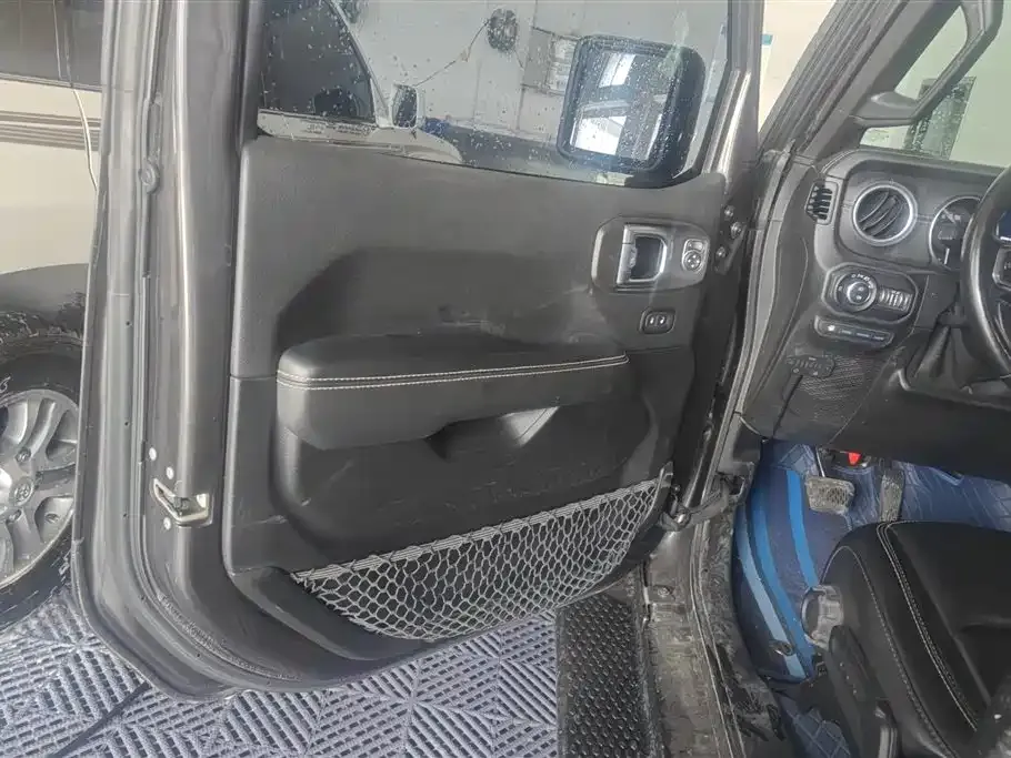Jeep Wrangler PHEV 2021 из CN, фото 5