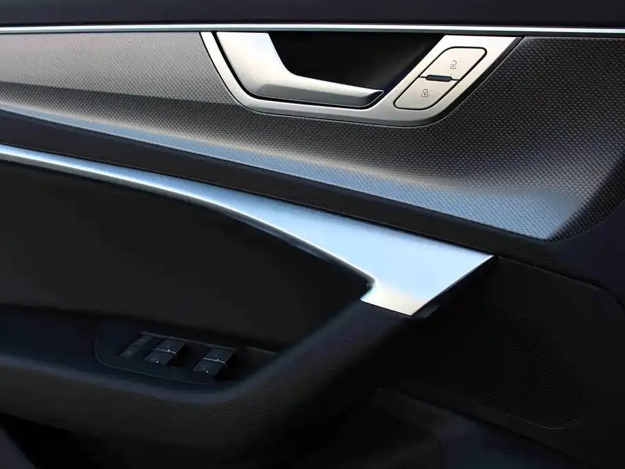 Audi A6L 2023 из CN, фото 5